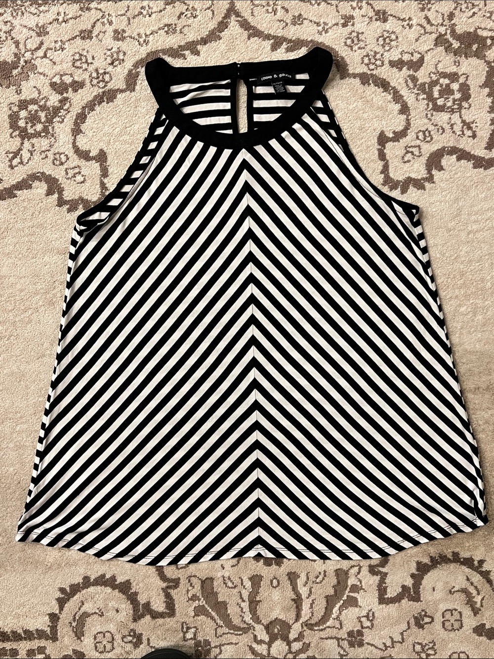 Cable & Gauge Black and White Chevron Tank Top